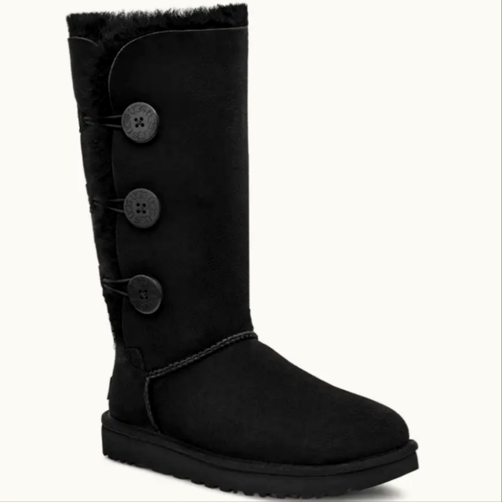 Ugg Bailey Button Triplet II Boot In Black Size 8